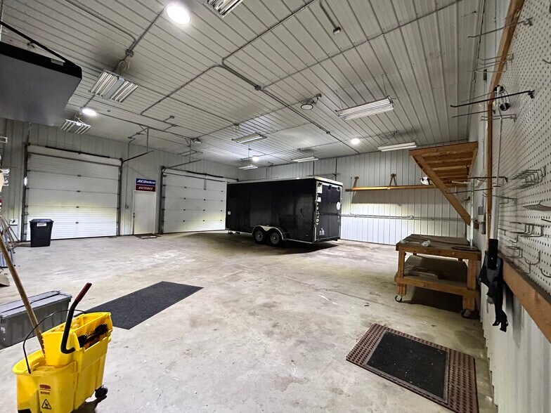 More Photos Of 15096 Us Highway 131 S, Schoolcraft Auto Dealership For Lease