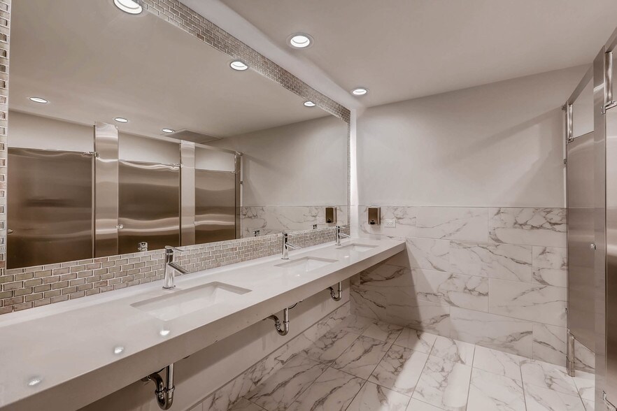 More Photos Of 2755 S Locust St, Denver Office For Lease