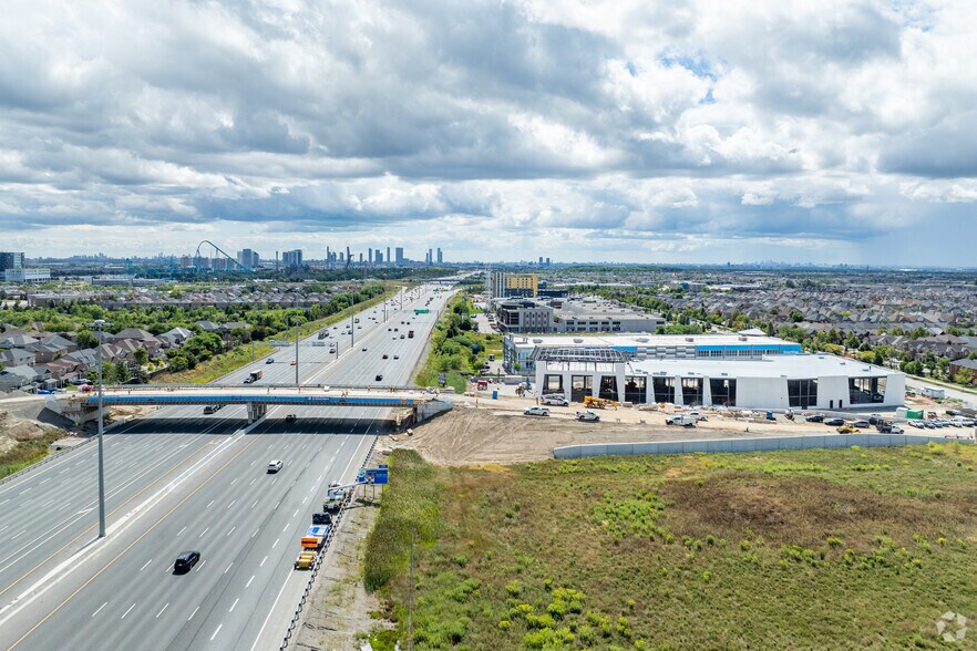 More Photos Of 435 Cityview Blvd, Vaughan Industrial For Sale
