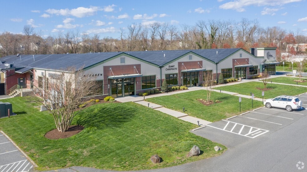 More Photos Of 2129 Pulaski Hwy, Havre De Grace Showroom For Lease