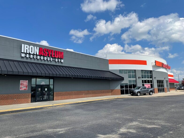 More Photos Of 1200 N Military Hwy, Norfolk Auto Repair For Sale