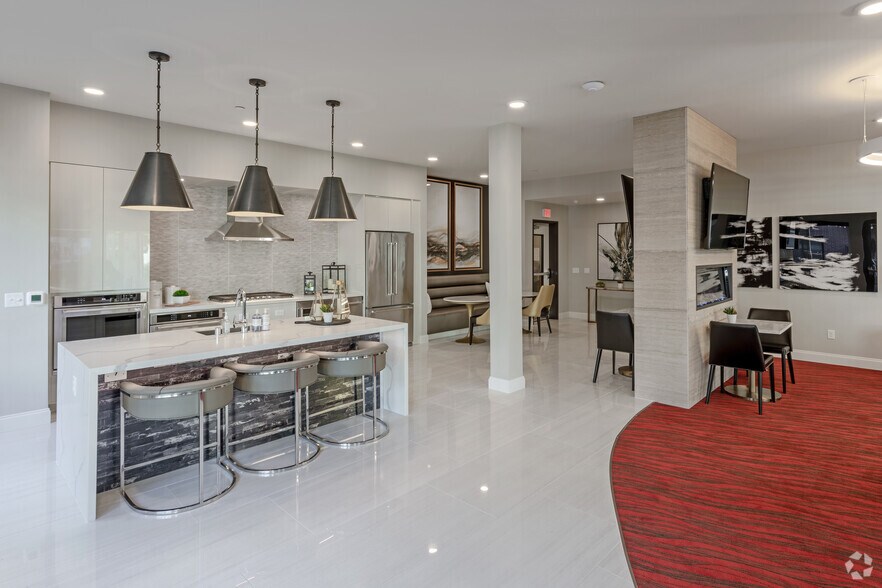 More Photos Of 1455 W Lake St, Minneapolis Multifamily For Sale