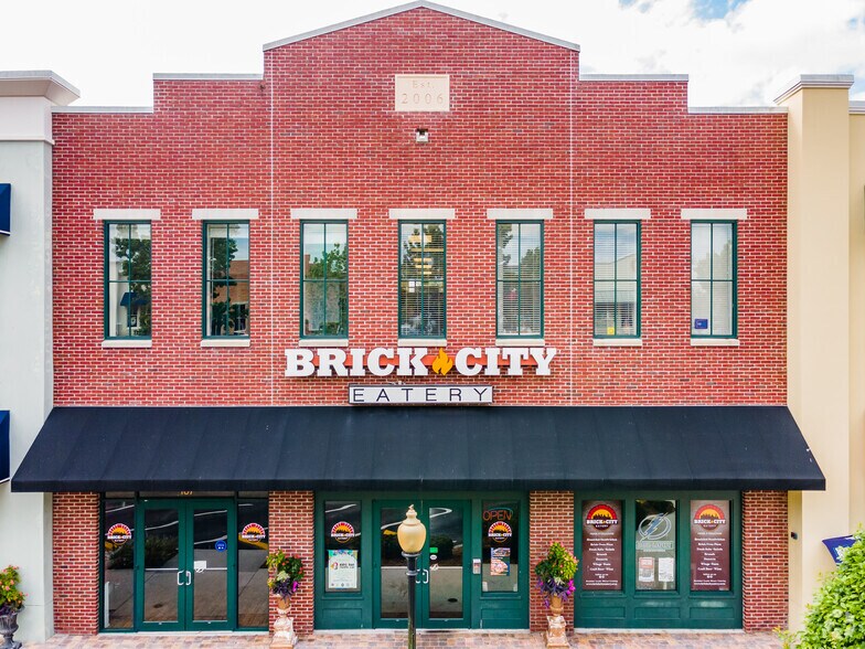 More Photos Of 16540 Pointe Village Dr, Lutz Storefront Retail Office For Lease