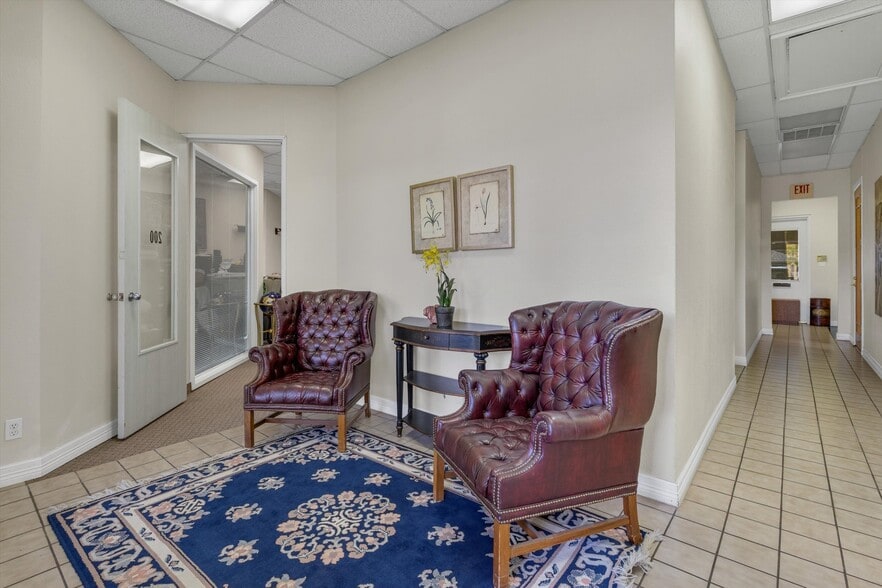 More Photos Of 1001 Hampshire Ln, Richardson Office For Sale