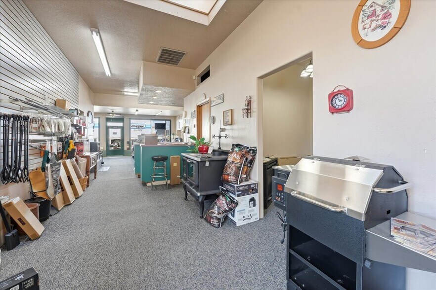 More Photos Of 222 W B St, Rainier General Retail For Sale