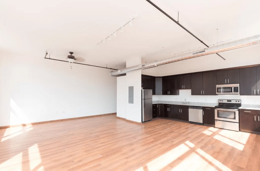 More Photos Of 1 W Market St, York Apartments For Sale