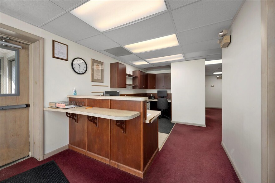 More Photos Of 1660 Champlin Ave, Utica Office Residential For Sale