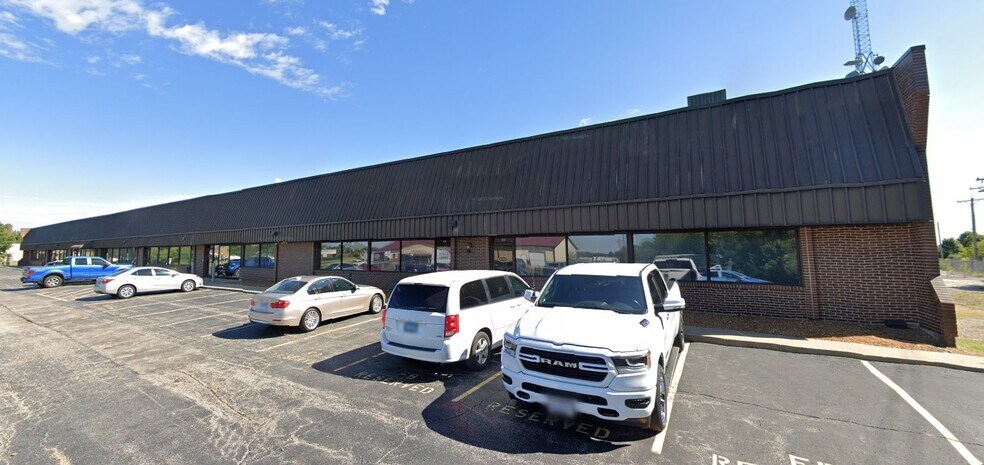More Photos Of 3430 Constitution Dr, Springfield Warehouse For Lease