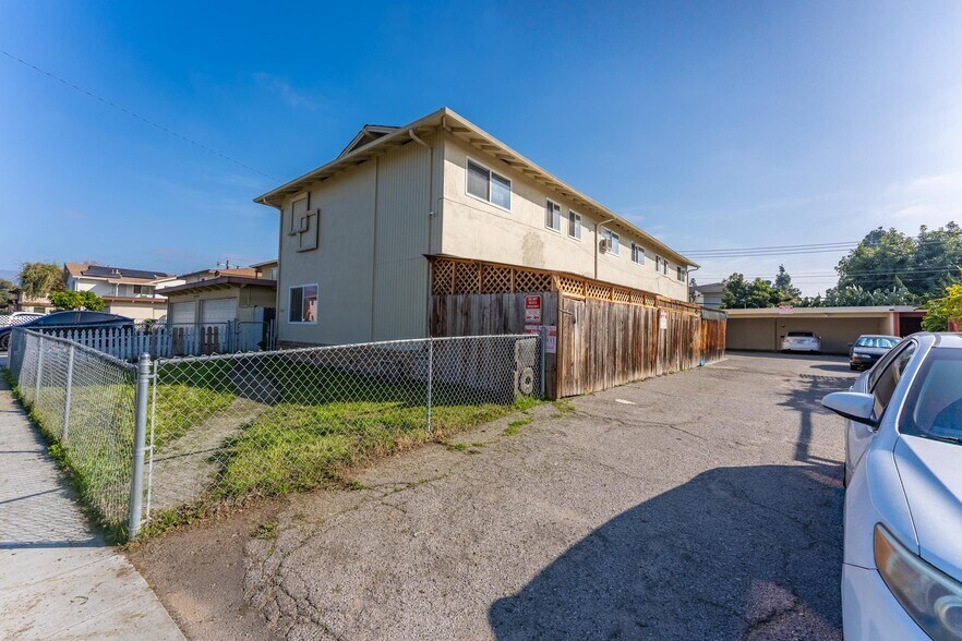 More Photos Of 2360 Mammoth Dr, San Jose Apartments For Sale