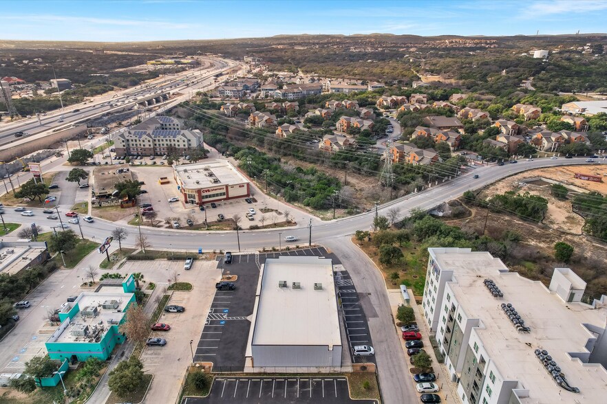 More Photos Of 15622 Chase Hill Blvd, San Antonio Freestanding For Lease