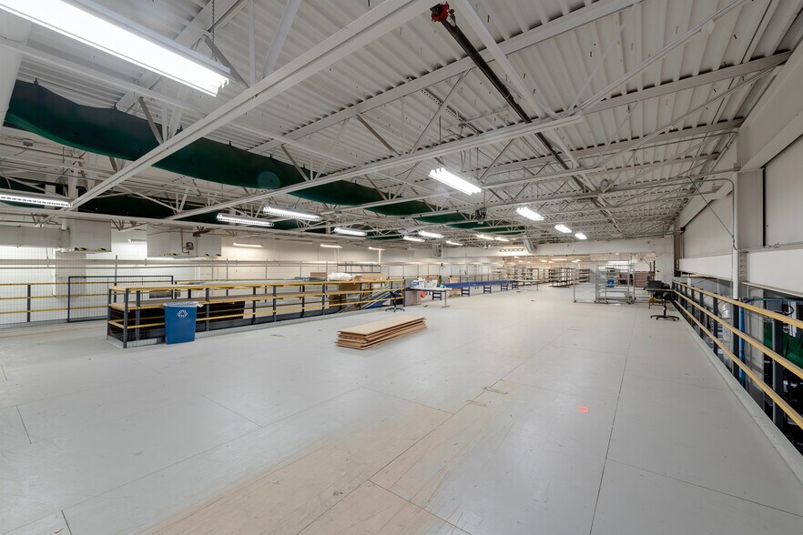 More Photos Of 1551 Corporate Dr, Irving Warehouse For Lease