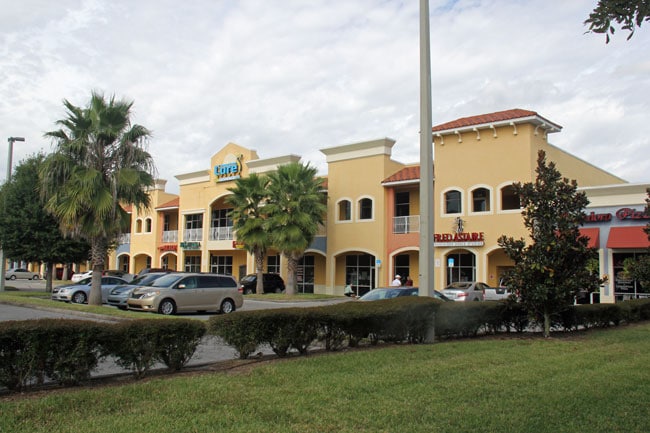 More Photos Of 1076 E Brandon Blvd, Brandon General Retail For Lease