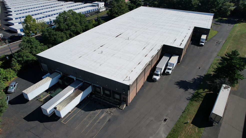 More Photos Of 102 Wharton Rd, Bristol Warehouse For Lease