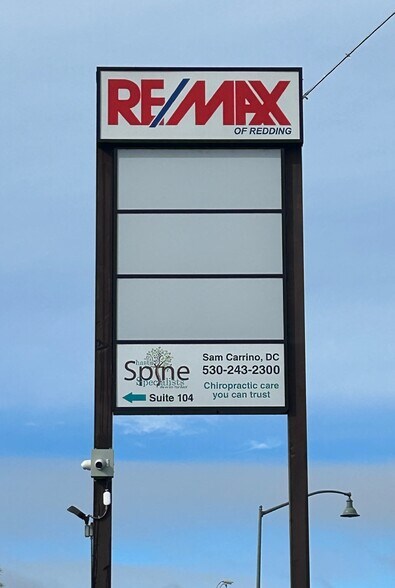 More Photos Of 833 Mistletoe Ln, Redding Office For Lease