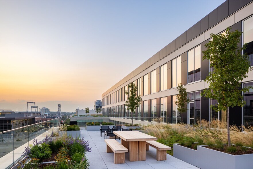 More Photos Of 1501 Mike Fahey St, Omaha Office For Lease