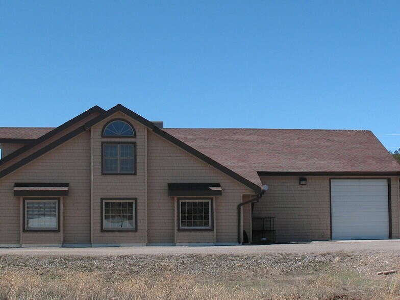 More Photos Of 173 Frontage Rd, South Fork Freestanding For Lease