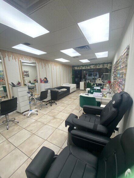 More Photos Of 6890 W Flagler St, Miami Storefront Retail Office For Lease