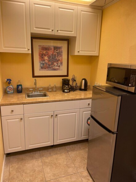 More Photos Of 2331 N State Road 7, Lauderhill Office For Lease