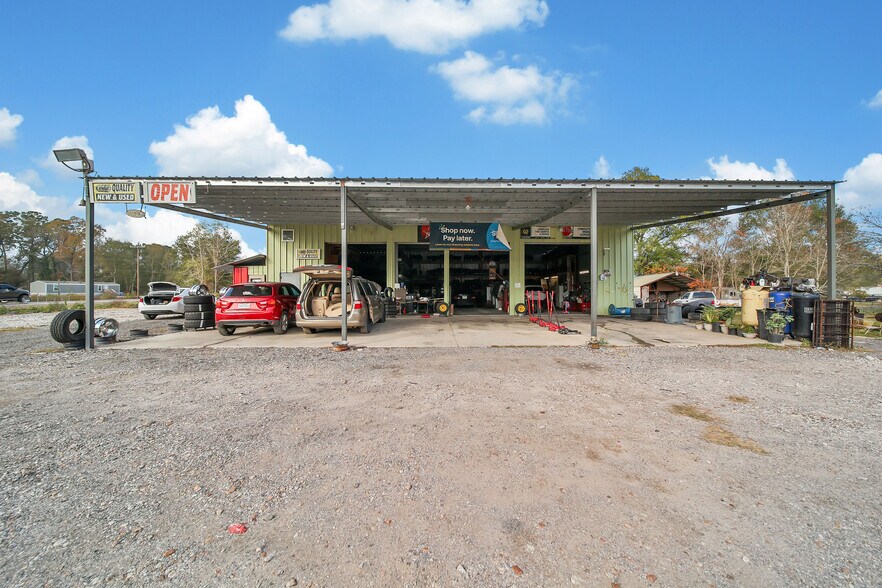 More Photos Of 22725 Lost Lake Dr, New Caney Light Distribution For Sale