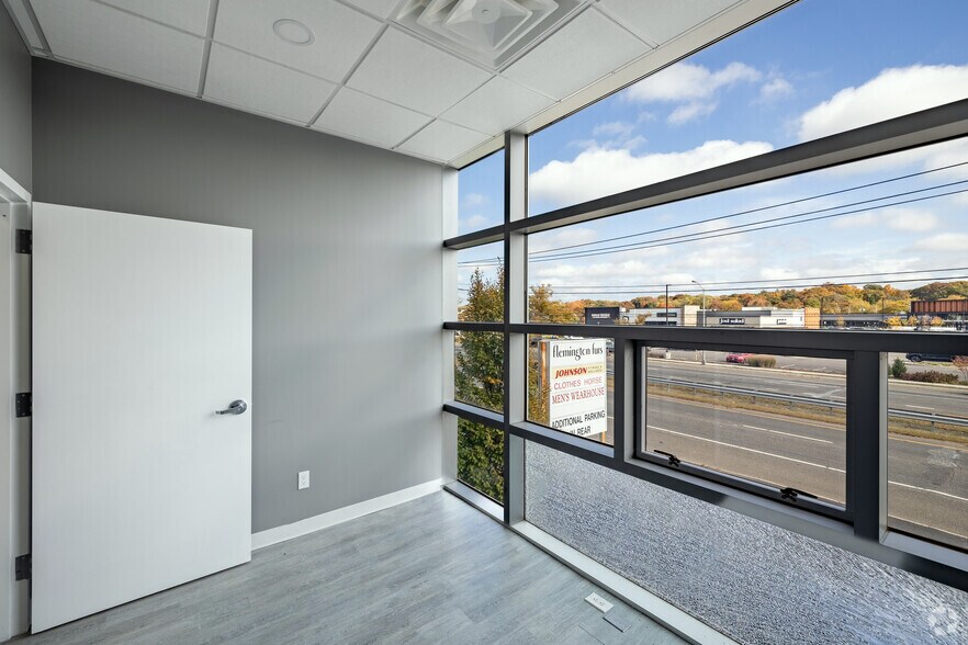 More Photos Of 315 Walt Whitman Rd, Huntington Station Office For Lease