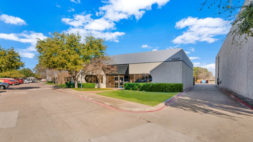 More Photos Of 8422-8428 Sterling St, Irving Unknown For Lease
