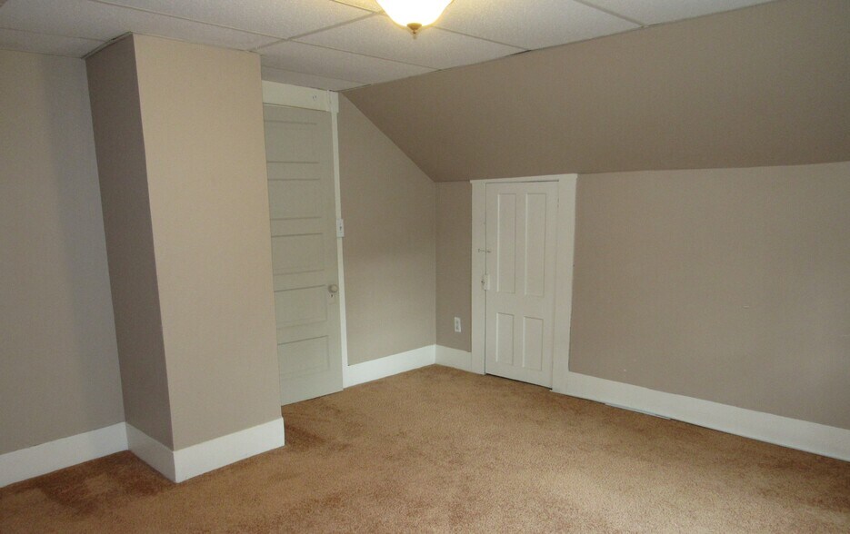 More Photos Of 12 Lindell Ave, Leominster General Retail For Sale