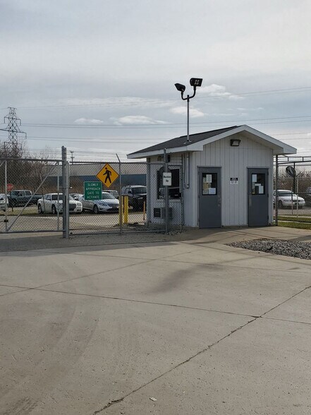 More Photos Of 2612 Kersten Ct, Kalamazoo Warehouse For Lease