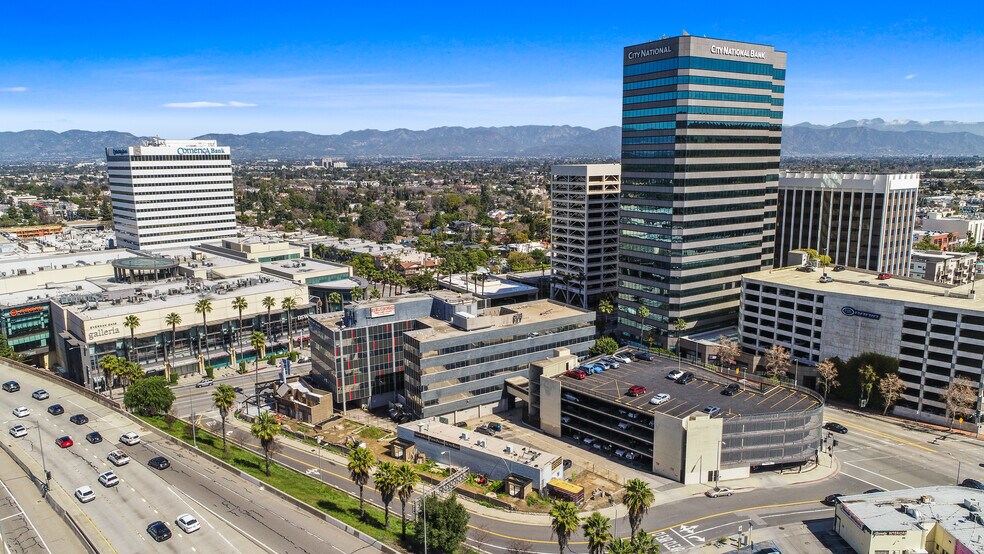 More Photos Of , Sherman Oaks General Retail For Sale