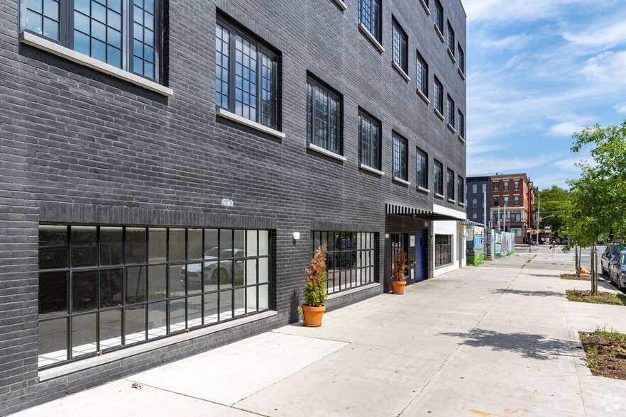 More Photos Of 651 Union St, Brooklyn Hospitality For Lease