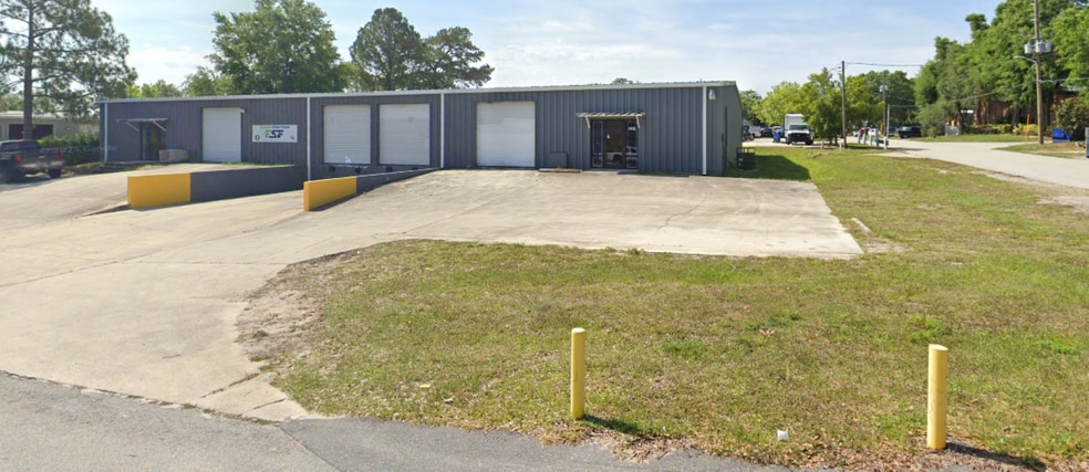Primary Photo Of 748 Commerce Cir, Longwood Warehouse For Lease