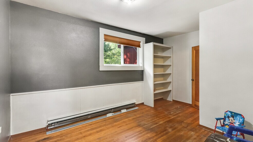 More Photos Of 106 S Harding St, Owen Apartments For Sale