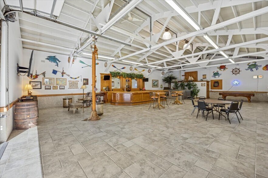 More Photos Of 22962 S Harlem Ave, Frankfort Showroom For Sale