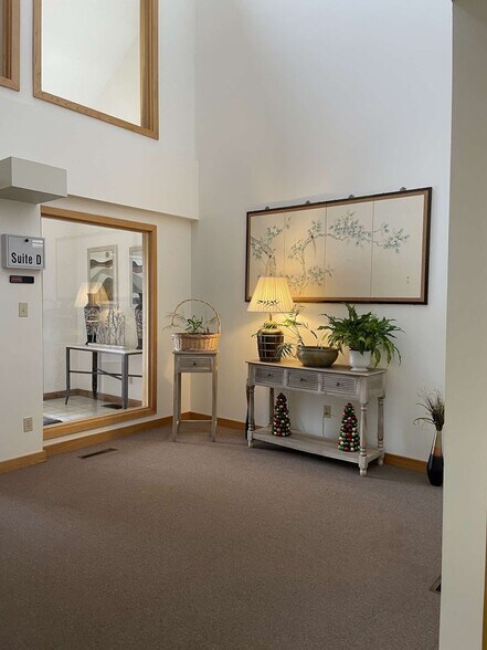 More Photos Of 228-246 Waterfall Dr, Elkhart Loft Creative Space For Sale