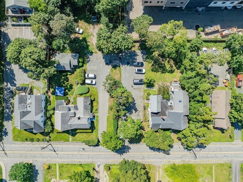 More Photos Of 53 School St, Hyannis Apartments For Sale