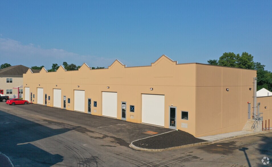 More Photos Of 130 S Main St, Marlboro Flex For Lease