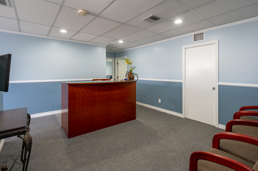 More Photos Of 2000 E Chapman Ave, Fullerton Medical For Lease