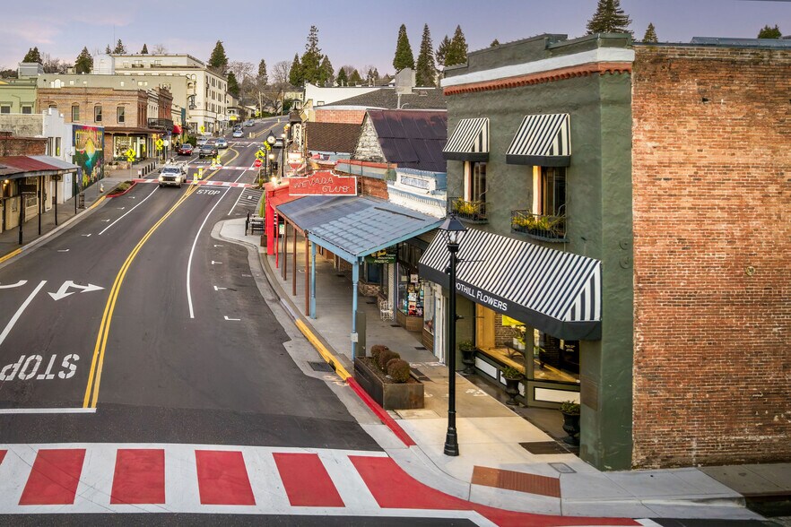 More Photos Of 102 W Main St, Grass Valley General Retail For Sale