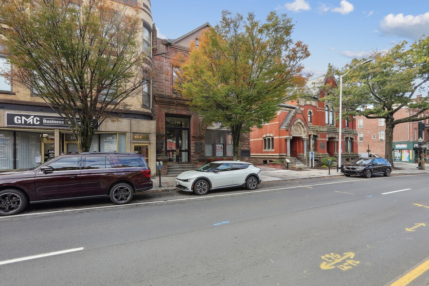 More Photos Of 248 Main St, Danbury Office For Sale