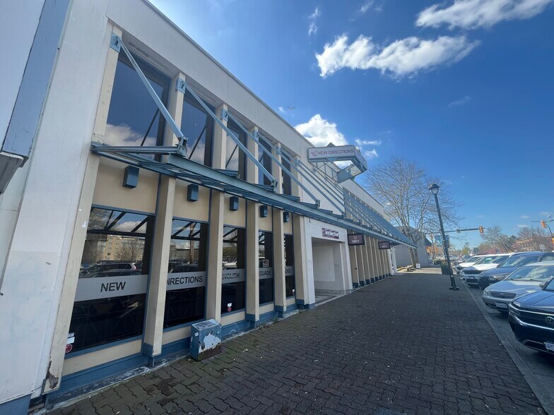 More Photos Of 20430-20436 Fraser Hwy, Langley Storefront Retail Office For Sale