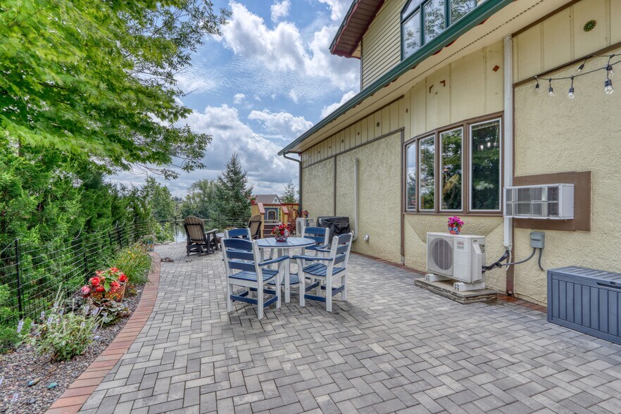 More Photos Of 10429 State Road 27, Hayward Hotel For Sale