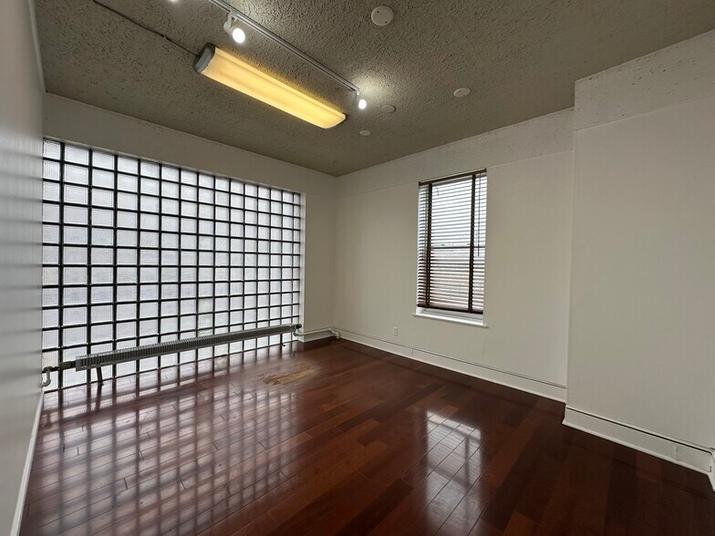 More Photos Of 215 W 18th St, Kansas City Office For Lease