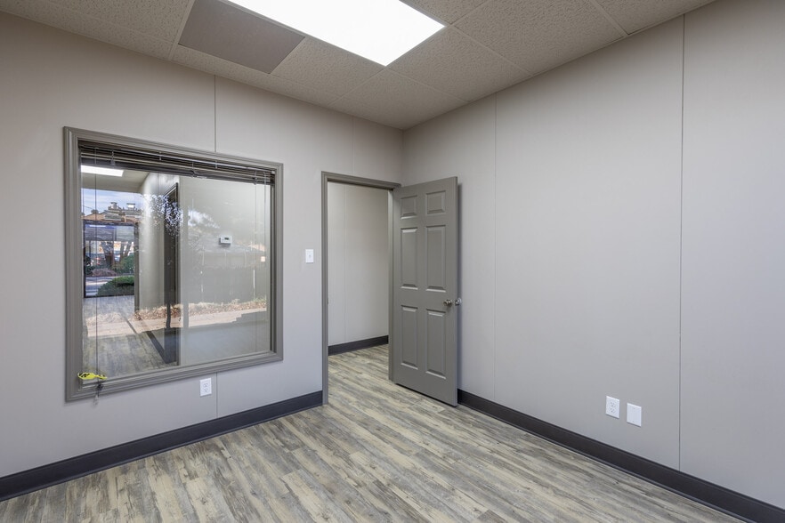 More Photos Of 4920 S Loop 289, Lubbock Office For Lease