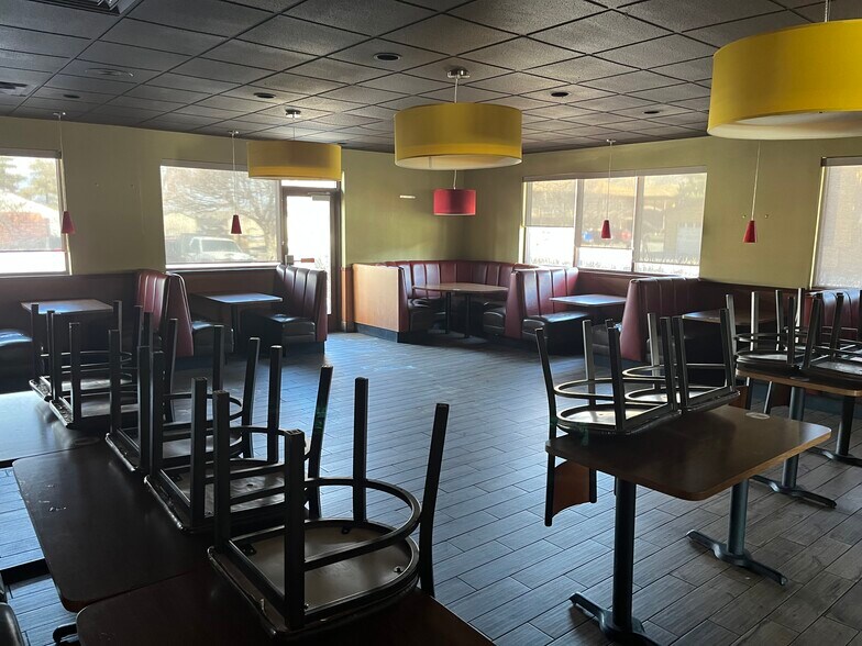More Photos Of 255 N 1100 W, Cedar City Restaurant For Sale