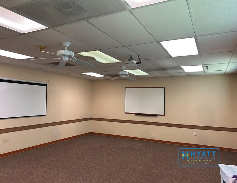 More Photos Of 930 Point Pleasant Rd, Glen Burnie Office For Sale