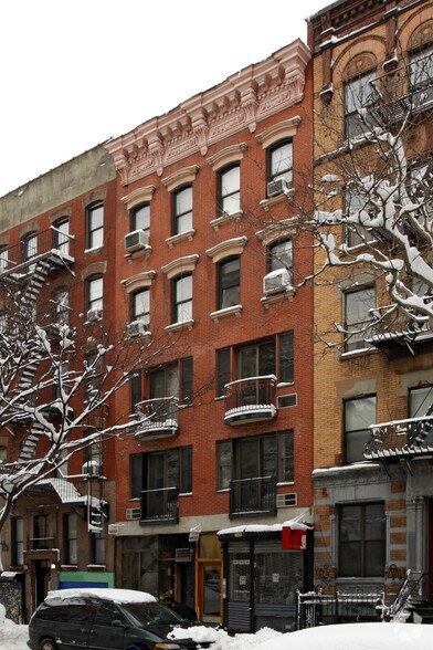 More Photos Of 102 E 7th St, New York Apartments For Lease