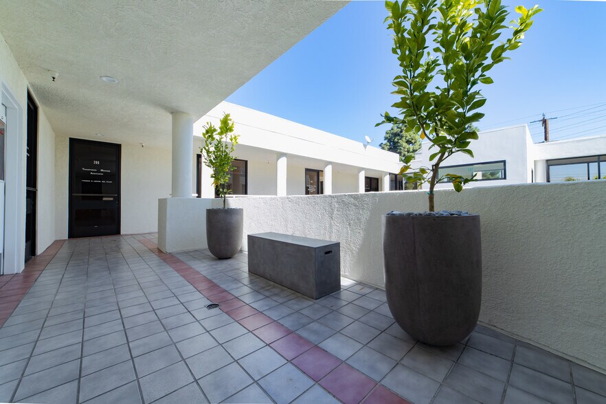 More Photos Of 24445 Hawthorne Blvd, Torrance Medical For Lease