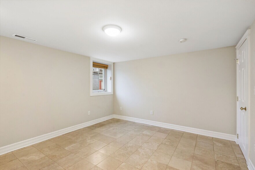 More Photos Of 7307 SW Capitol Hwy, Portland Office Residential For Sale