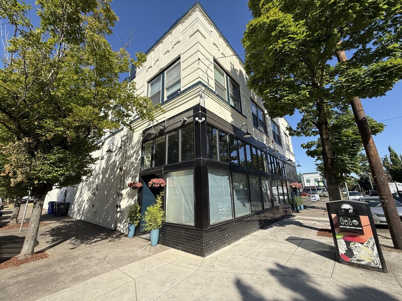 Primary Photo Of 8926-8928 N Lombard St, Portland Apartments For Lease