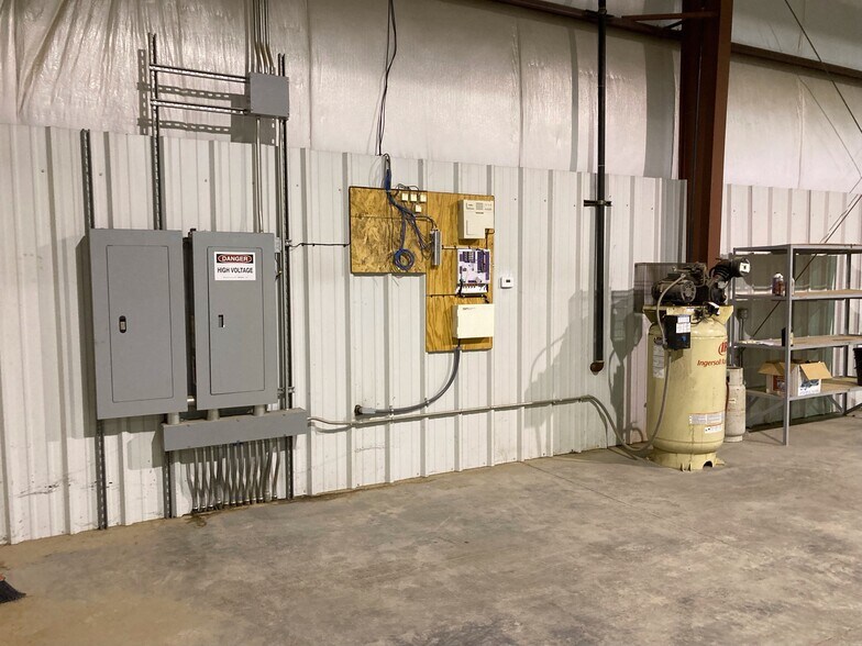 More Photos Of 1878 S 1500 E, Vernal Warehouse For Lease