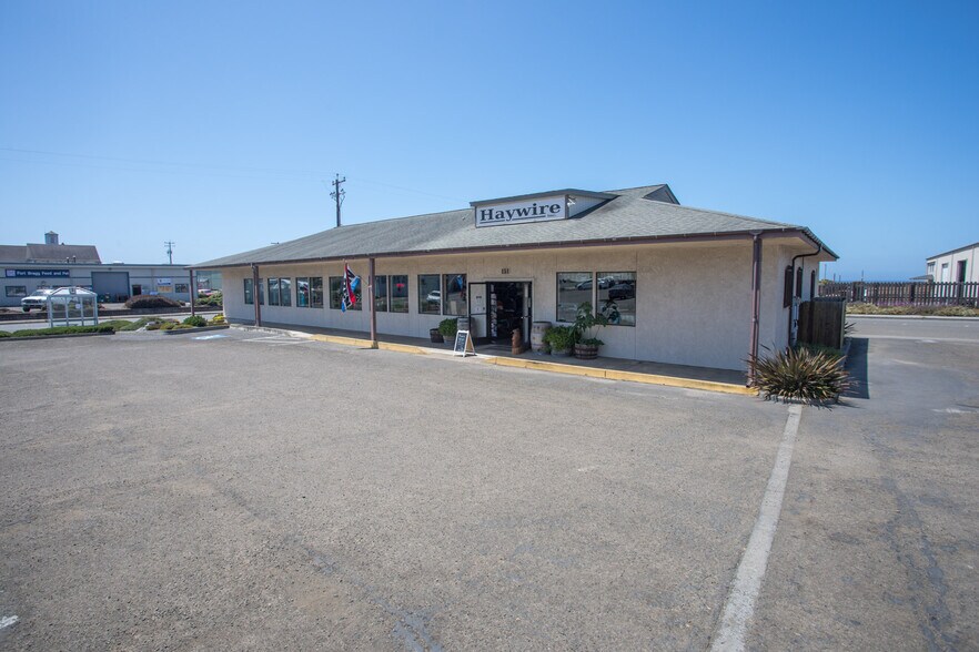 Primary Photo Of 151 W Elm St, Fort Bragg General Retail For Sale